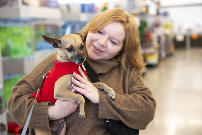 PetSmart Charities partners with local rescues and shelters to connect adoptable pets with loving families during National Adoption Week. Photo credit: PetSmart Charities
