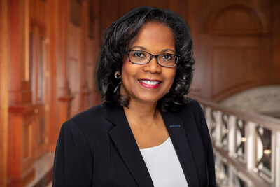 Rhonda Davenport, Comerica Bank Executive Vice President and National Director of Retail Banking