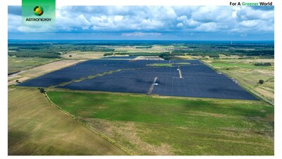 A photo captures the Jeziorko solar farm which uses Astronergy solar panels.