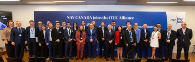 iTEC and ANSP representatives after signing ceremony (CNW Group/NAV CANADA)
