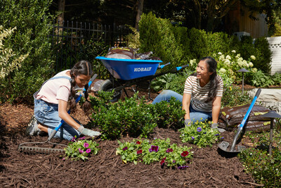 As certain regions of the country saw warmer weather and sunnier days, Lowe’s introduced the SpringFest Sneak Peek savings event to empower customers to approach the official spring season with confidence.