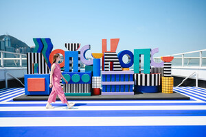 A artista francesa Camille Walala apresenta a mostra colorida de arte pública "Planet Walala" em Harbour City, o shopping número 1 de Hong Kong, com a primeira placa da cidade de Hong Kong, um