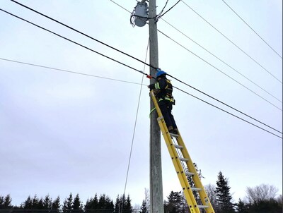 Xplore surpasses commitments with fibre and fixed wireless expansion in Prince Edward Island. (CNW Group/Xplore Inc.)