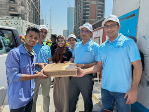 JA Solar BAE'deki İmkânları Kısıtlı Güneş Enerjisi Çalışanlarına İftar Yemeği Bağışladı