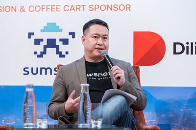 The founder and CEO of Lawsnote, Barry Kuo, participated in a fireside chat to share how to use AI to assist the financial institutions compliance.