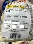 Avis de ne pas consommer de fromage en grains de marque Kingsey emballé et vendu par l'entreprise Euromarché St-Michel, et mise en garde concernant l'absence d'informations nécessaires à la consommation sécuritaire d'escalope de poulet panée et la présence non déclarée d'œufs dans ce produit emballé et vendu par la même entreprise