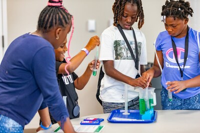 Orlando Science Center brings STEM engagement to the community via a weekly after school series, culminating in an Engineering Design Challenge. Credit: Orlando Science Center