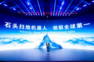 Roborock dvoile son rang de numro 1 mondial pour les ventes d'aspirateurs robots lors d'un vnement de lancement international (PRNewsfoto/Roborock)