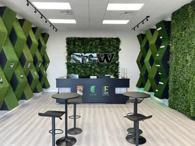 Synthetic Grass Warehouse showroom in Florida