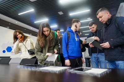 Russian SMEs delegation visits a local firm in Jiangxia District, Wuhan City, China.