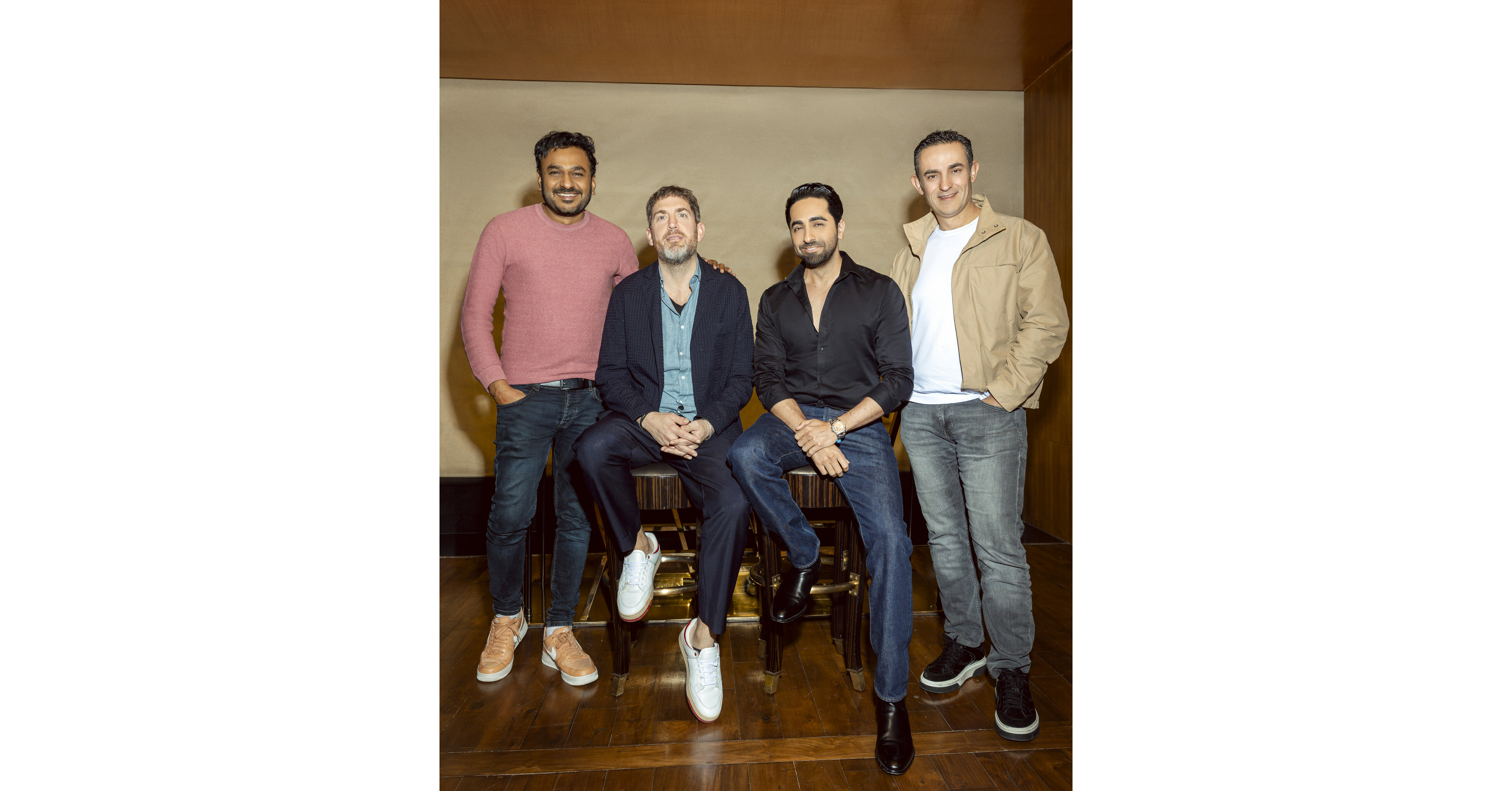 AYUSHMANN KHURRANA SIGNS GLOBAL DEAL WITH WARNER MUSIC INDIA