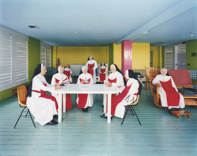 Clara Gutsche, Les Soeurs Adoratrices Du Prcieux-Sang, Nicolet, 1995, The Convent series 1990-1998,
Chromogenic colour 16"x20" print. (Groupe CNW/Scotiabank)