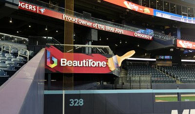 Balcon BeautiTone au Rogers Centre. (Groupe CNW/Home Hardware Stores Limited)