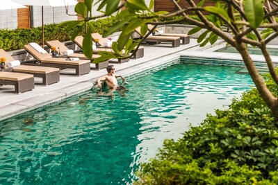 Four Seasons Hotel Shenzhen - Outdoor Swimming Pool