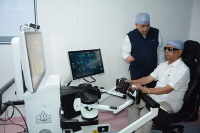 Shree Rajendra Arlekar, the Governor of Bihar, inaugurated the Robotics Surgical Machine at Ruban Memorial Hospital in Patliputra Colony, Patna. Joining him was Dr. Satyajit Singh, the Managing Director of the Ruban Group of Hospitals.