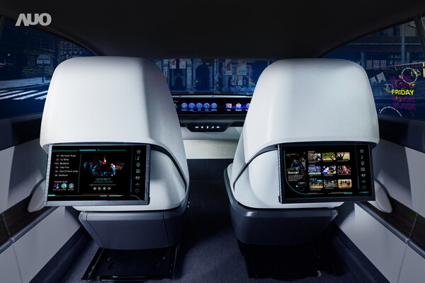La nueva generación de Smart Cockpit 2024 de AUO aprovecha las ventajas de la tecnología Micro LED y crea la galardonada “Ventana transparente interactiva” y el “RSE enrollable”, permite mostrar imágenes e información solo durante la interacción, proporciona entretenimiento extendido e interactivo. servicios de información.