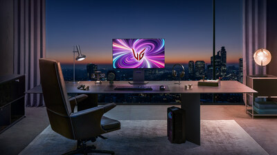The 2024 LG UltraGear™ OLED lineup includes the CES Innovation Award-winning 32-inch 4K model (32GS95UE), which is the first LG UltraGear™ monitor to be equipped with the new Dual resolution Mode feature. (CNW Group/LG Electronics Canada)