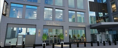 Life Time opens its second athletic country club in Brooklyn, NY with Life Time Atlantic Avenue. The 37,000-square-foot club, located in the 51-story Brooklyn Crossing development and residences in Prospect Heights bring its array of health and wellness offerings to residents and the community.