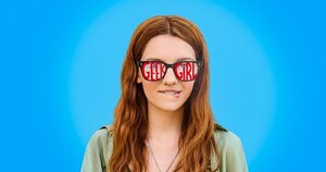 GOODBYE HIGH SCHOOL, HELLO HIGH FASHION! CORUS' ORIGINAL SERIES GEEK GIRL DROPS EXCLUSIVELY ON STACKTV IN CANADA MAY 30
