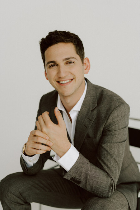 Comedian Matt Friend Announces "Friend in High Places" Podcast in Partnership with Bill Maher's Club Random Studios Network - Vimarsana News