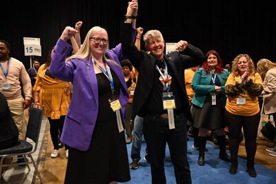 OPSEU/SEFPO President JP Hornick (right) and First Vice-President/Treasurer Laurie Nancekivell (left) at OPSEU/SEFPO Convention 2024. (CNW Group/Ontario Public Service Employees Union (OPSEU/SEFPO))
