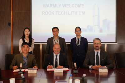 Official signatory ceremony at C&D Logistics HQ with senior representatives of both companies attending. (CNW Group/Rock Tech Lithium Inc.)
