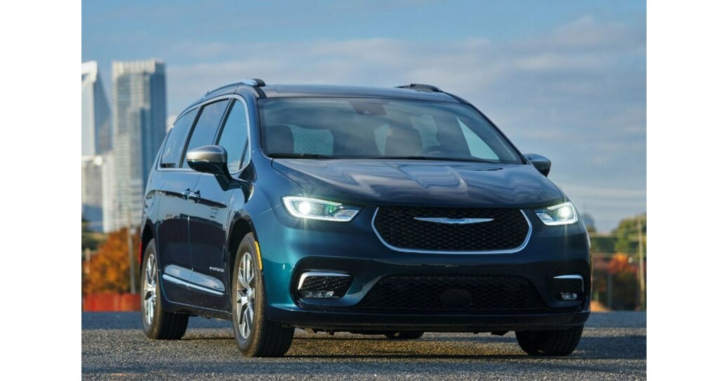 Customers Can Get a Used 2022 Chrysler Pacifica Touring L in Rochester, NY