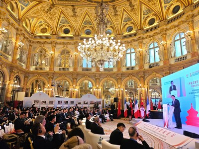 A forum on the development of people-to-people and cultural exchanges between China and France was held at InterContinental Paris - Le Grand on Saturday. (Yang Lei)