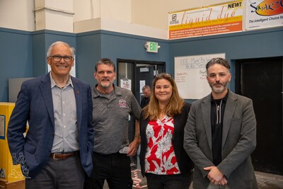 Pictured (l-r) Washington Governor Jay Inslee; Mike Raymond, Cement Masons and Plasterers’ Local 528; Lindsay Heller, SKAPA Landscape Architecture and Design; Zachary Mannheimer, Alquist 3D