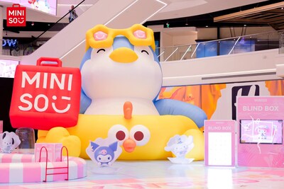 The_Penpen_Inflatable_from_MINISO_s_MINI_Family_Collection_Welcoming_People_at_American_Dream_Mall_s.jpg