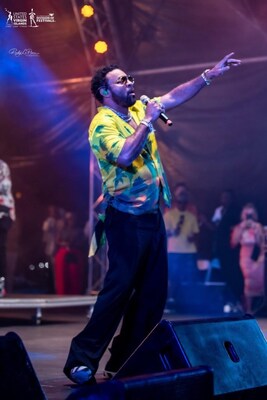 Shaggy performs at St Thomas Carnival