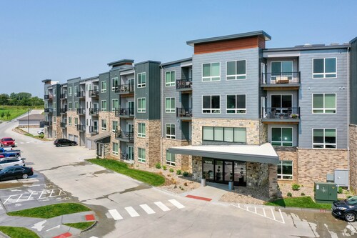 Axis Apartments  Papillion, NE