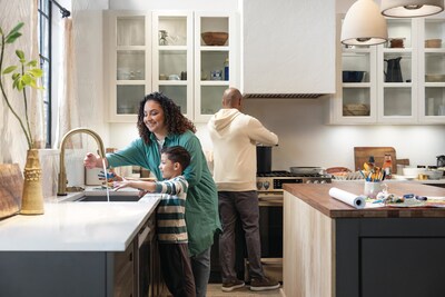 Delta Faucet launches Touch2O® with Touchless™ Technology, the time-saving innovation that’s built for real kitchens, real messes, and real life.