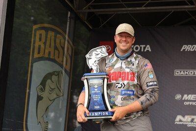 South Carolina's Patrick Walters records a wire-to-wire win at the Minn Kota Bassmaster Elite at Lake Murray with a four-day total of 93-15.