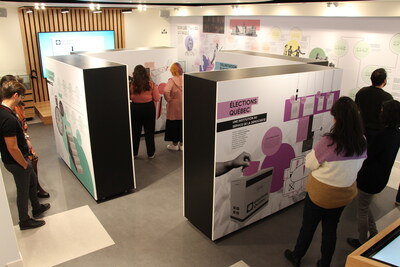 L’exposition permanente Le vote : une histoire qui se raconte d’hier à aujourd’hui est composée de panneaux thématiques, qui présentent différentes facettes de la mission d’Élections Québec, et d’une ligne du temps, qui illustre des moments historiques ayant forgé notre société démocratique. (Groupe CNW/Élections Québec) L’exposition permanente Le vote : une histoire qui se raconte d’hier à aujourd’hui est composée de panneaux thématiques, qui présentent différentes facettes de la mission d’Élections Québec, et d’une ligne du temps, qui illustre des moments historiques ayant forgé notre société démocratique. (Groupe CNW/Élections Québec)