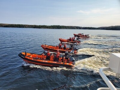 Inshore Rescue Boat crew members in Parry Sound, Ontario in May 2023. (CNW Group/Canadian Coast Guard)