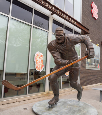 C'est le 60e anniversaire de Tim! Le premier restaurant Tim Hortons ouvrait ses portes  Hamilton en Ontario le 17 mai, il y a 60 ans aujourd'hui (Groupe CNW/Tim Hortons)