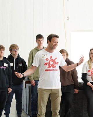 Unable to view the image, Please provide a valid URL.