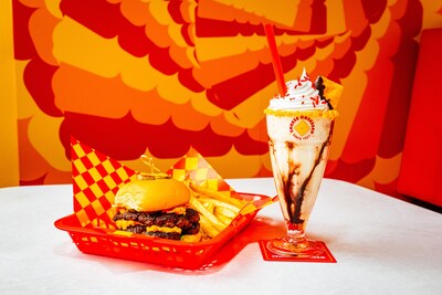 CHEEZ-IT® OPENS THE CHEEZ-IN DINER SERVING A FULL MENU OF DELICIOUS, ABSURDLY CHEEZY CLASSICS TO KICK OFF SUMMER ROAD TRIP SEASON – Credit: Motion Bazaar// Ryan Gregory, Photographer