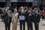 La Ville de Montréal reçoit un certificat de reconnaissance des Forces armées canadiennes pour son soutien aux employés réservistes