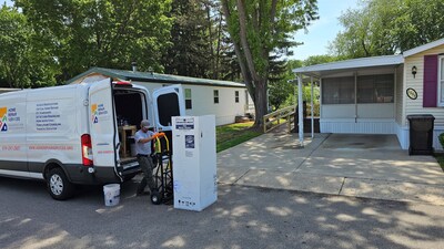 Bradford White supports nonprofit home repair program with charitable contribution