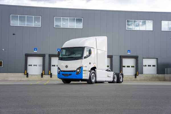 Lion Électrique dévoile le Lion8 Tracteur, un camion commercial innovant de classe 8 entièrement électrique. (Groupe CNW/La Compagnie Électrique Lion)