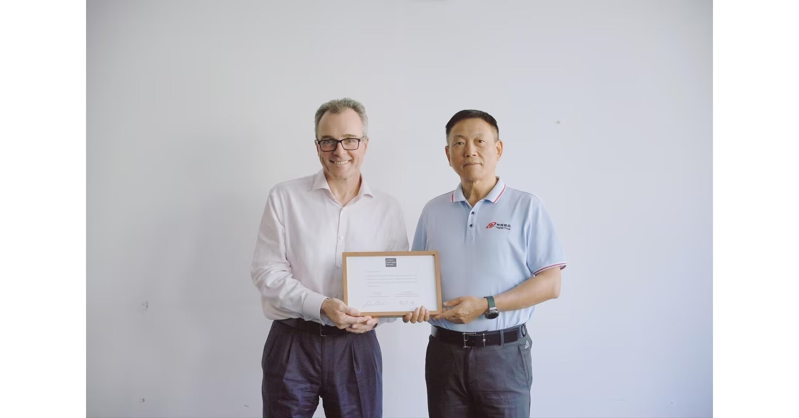 Guo Wei z Digital China sa podelil o „čínsky vzor globálnych digitálnych inovácií s London Business School Guo Wei z Digital China sa podelil o „čínsky vzor globálnych digitálnych inovácií s London Business School