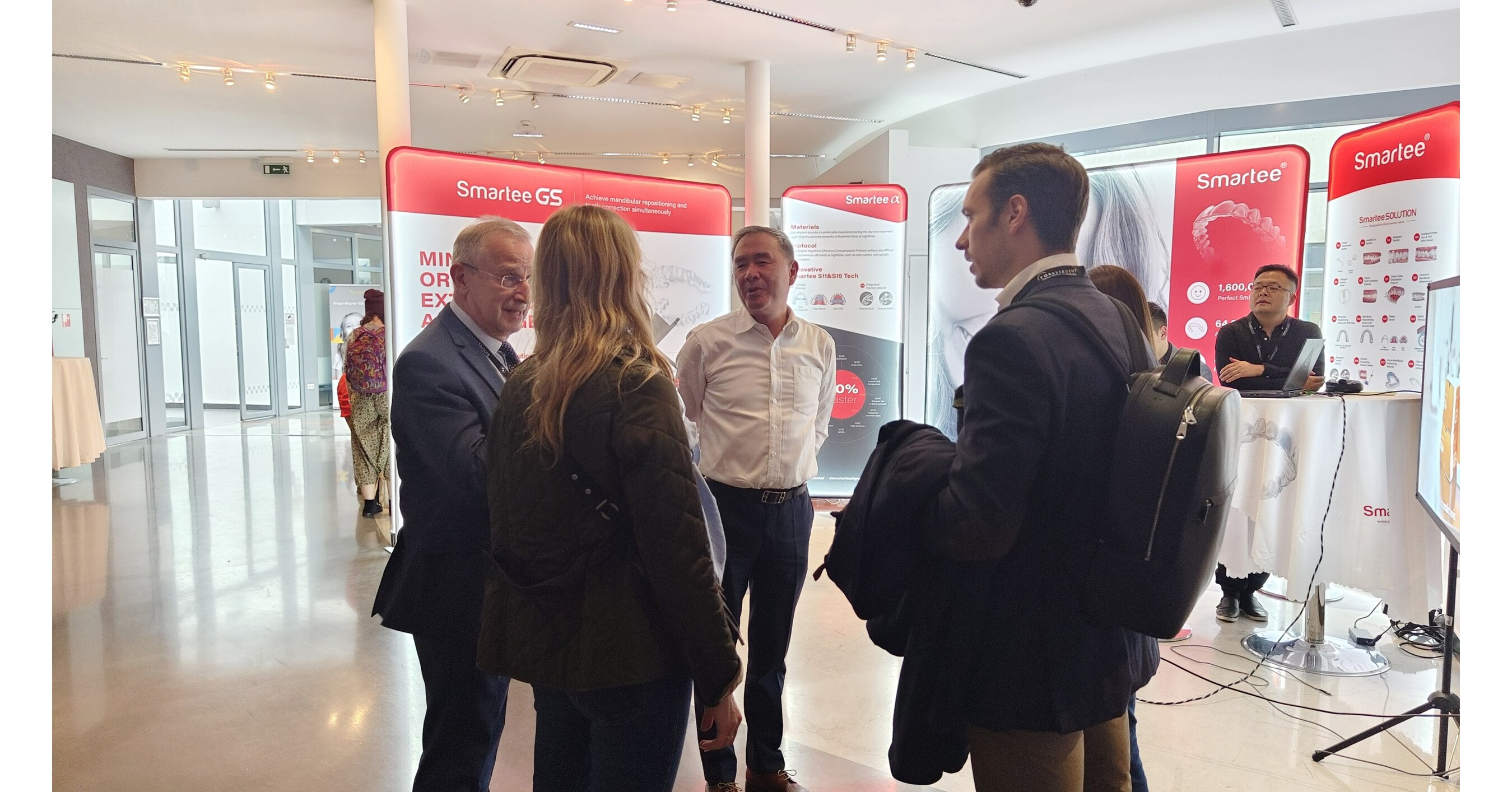 Smartee Empowers the Next Generation of Orthodontists at the 2nd HADO Exhibition Smartee Empowers the Next Generation of Orthodontists at the 2nd HADO Exhibition