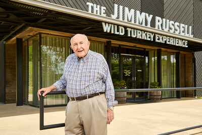 Wild Turkey ouvre l'exprience Jimmy Russell Wild Turkey, un centre d'accueil modernis accueillant les amateurs de Bourbon qui visitent une icne amricaine