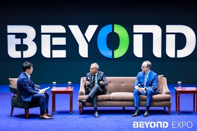 Panel Discussion with Siddharth CHATTERJEE, UN Resident Coordinator in China and Jon CREYTS, CEO of RMI (PRNewsfoto/Beyond Expo)