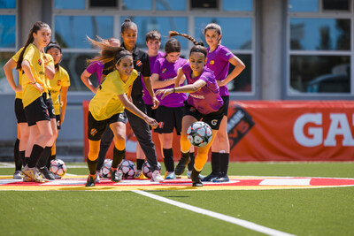 Ahead of the UEFA Women’s Champions League Final, Lay’s and Gatorade launched a series of community initiatives in this year’s host city of Bilbao, Spain, to give young female athletes more access to football – including hosting an action-packed Gatorade 5v5 tournament on a newly unveiled Lay’s RePlay pitch.