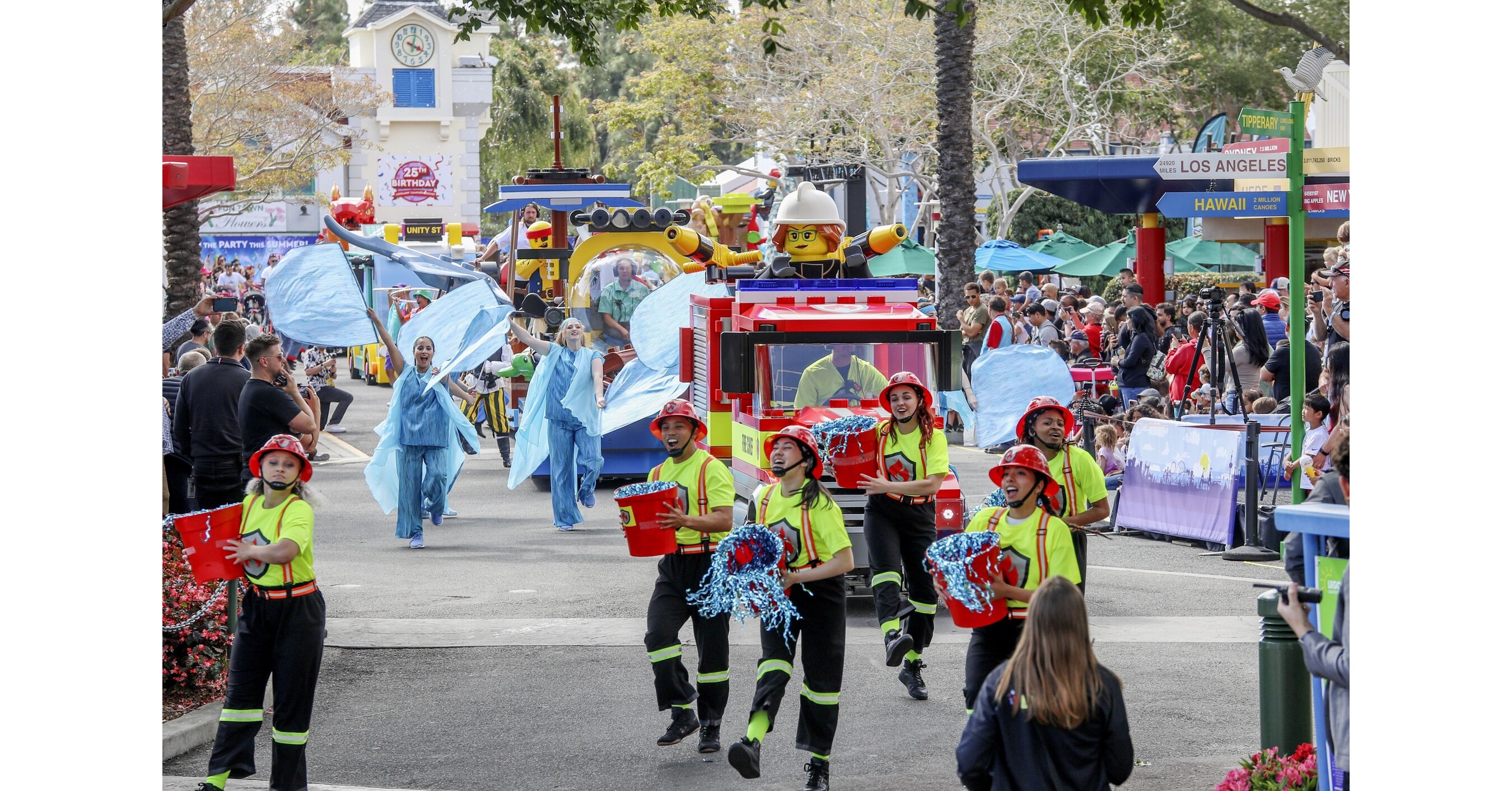 MERLIN ENTERTAINMENTS’ LEGOLAND® CALIFORNIA RESORT DEBUTS NATION’S FIRST LEGO® WORLD PARADE