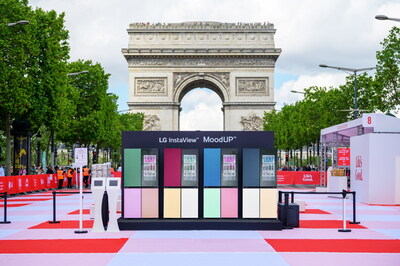 LG Electronics hosted a grand picnic on Paris's iconic Champs-lyses to celebrate the release of LG InstaViewtm with MoodUPtm in France.