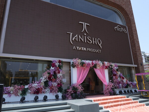 Tanishq new store launch at Nikol, Ahmedabad